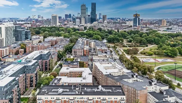 62 Queensberry St #204, Boston, MA 02215