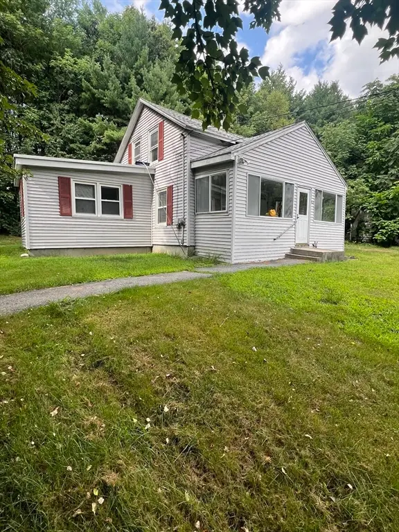 1825 Quaker, Northbridge, MA 01534