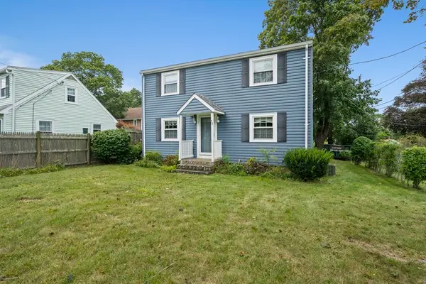 38 Idlewell St, Weymouth, MA 02188