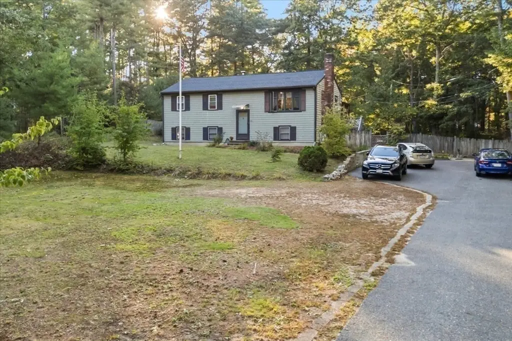 61 Chapel St, Pembroke, MA 02359 - Image #1