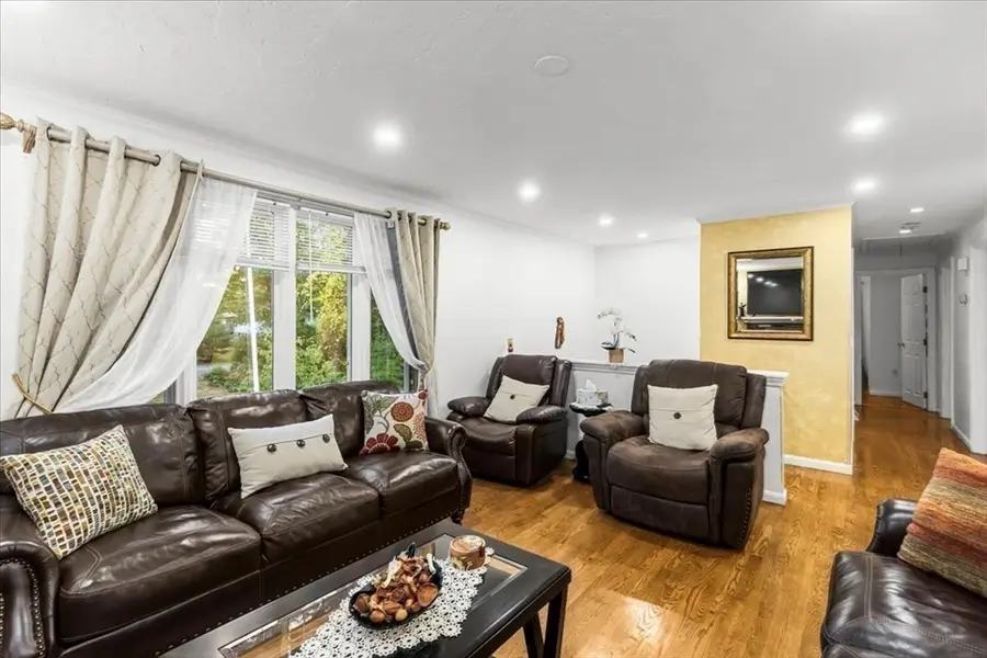 61 Chapel St, Pembroke, MA 02359 - Image #3