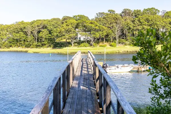 75 Areys Ln, Orleans, MA 02653