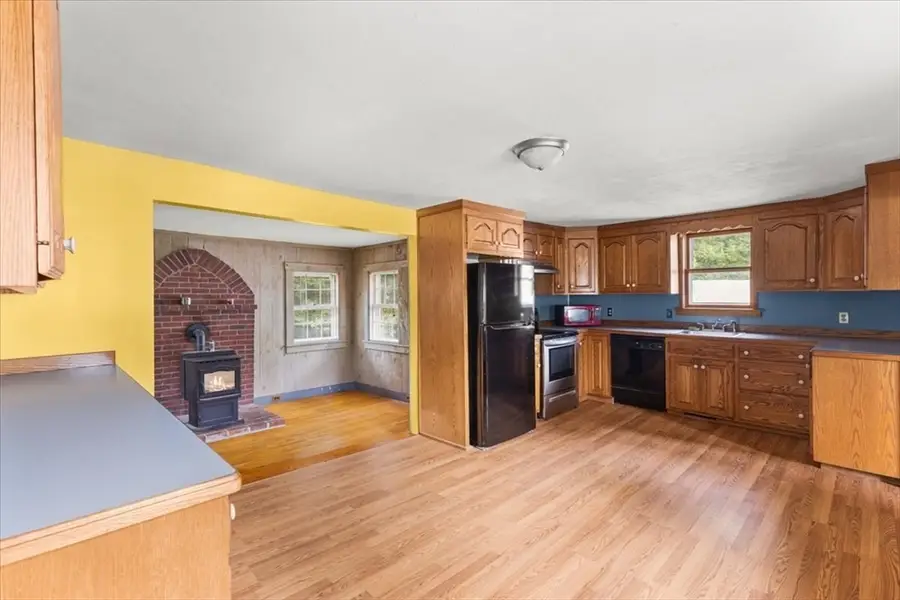 391 Bedford St, East Bridgewater, MA 02333 - Image #2
