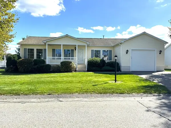 23 Stone Meadow Dr, Bridgewater, MA 02324