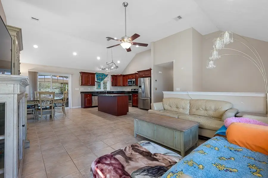 13 Fatima Ln, Worcester, MA 01606 - Image #2