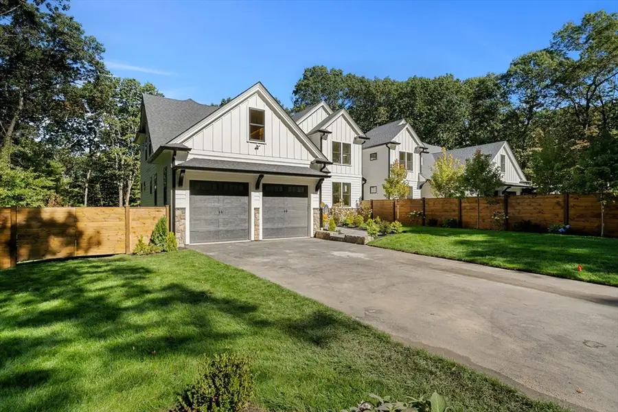 18 Overlook Drive #1, Bedford, MA 01730 - Image #2