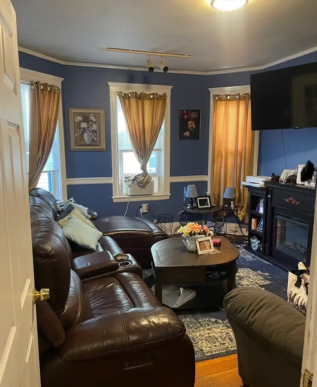 53 Mount Ida Rd #1, Boston, MA 02122 - Image #3