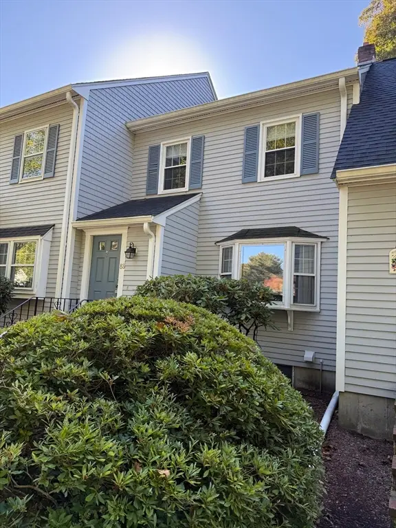 88 Village St #88, Easton, MA 02375