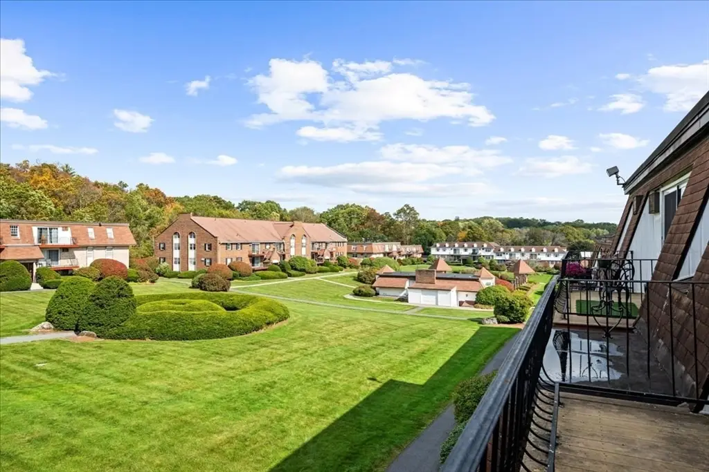 26 Williamsburg Ct #22, Shrewsbury, MA 01545 - Image #1