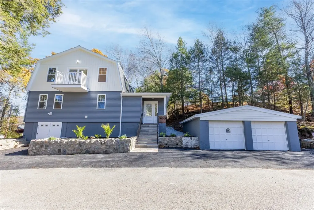 232 Lake Dr, Hamilton, MA 01982 - Image #1