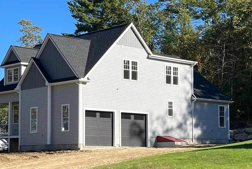 18 Lakeshore Drive, Douglas, MA 01516 - Image #1