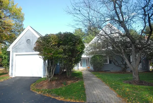 12 Mitchell Grant Way, Bedford, MA 01730