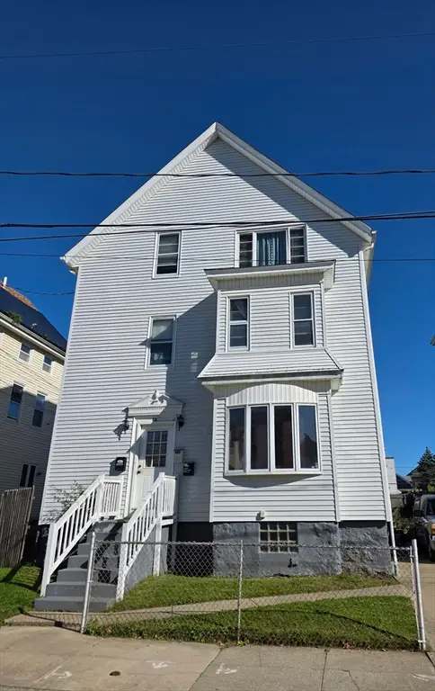 82 Montaup, Fall River, MA 02724