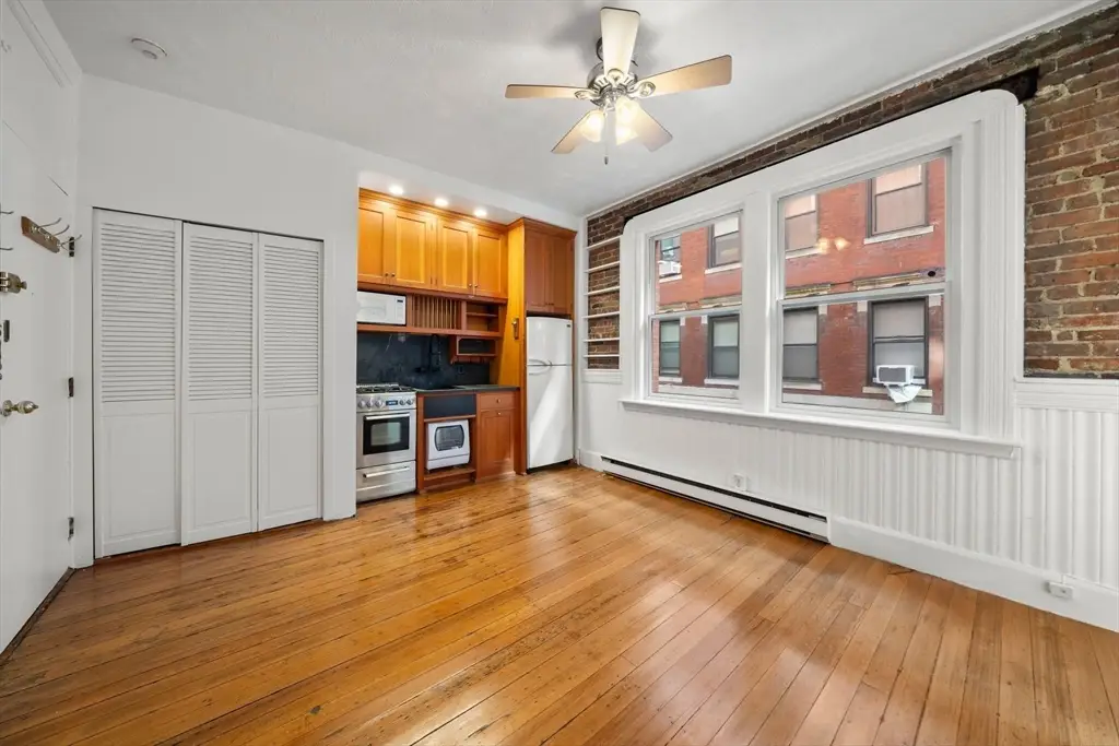 7 Unity St #3, Boston, MA 02113 - Image #1