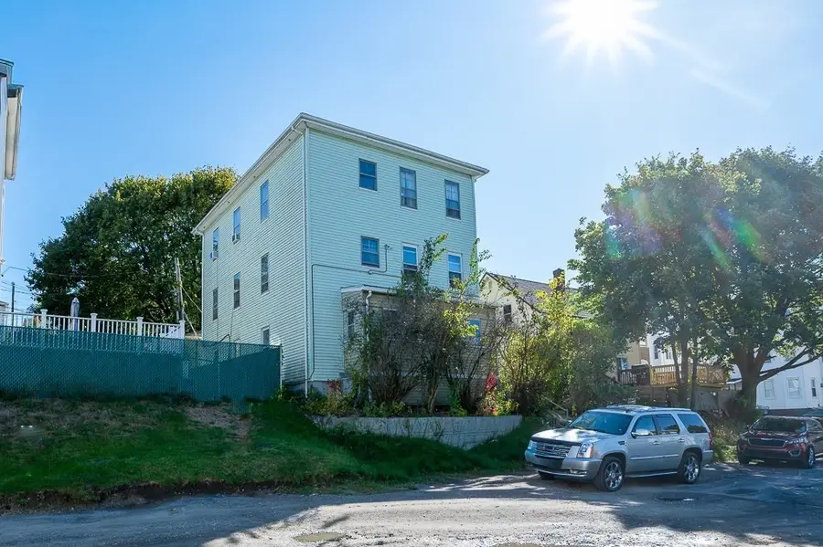 91 Fox St, Worcester, MA 01604 - Image #2