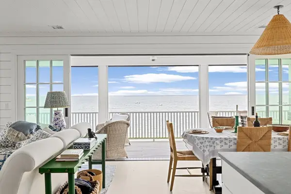 11 Bay Rd, Mattapoisett, MA 02739