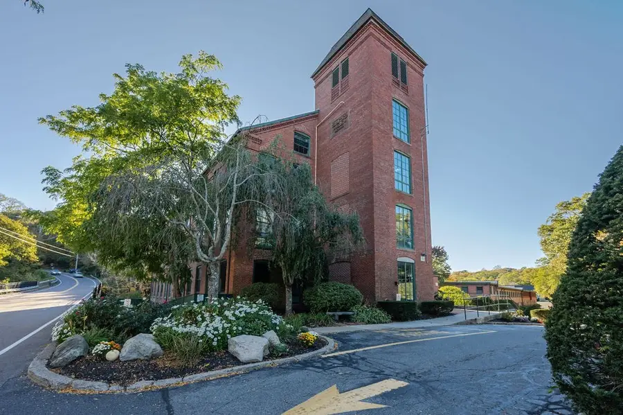 14 Sanford St #15, Medway, MA 02053 - Image #2