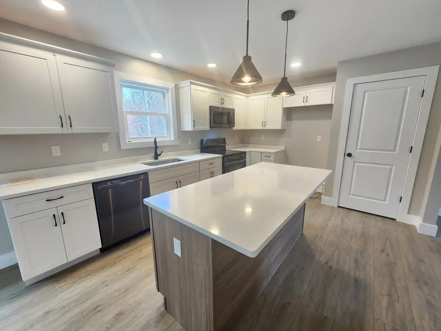 21 Cottage St, Winchendon, MA 01475 - Image #3