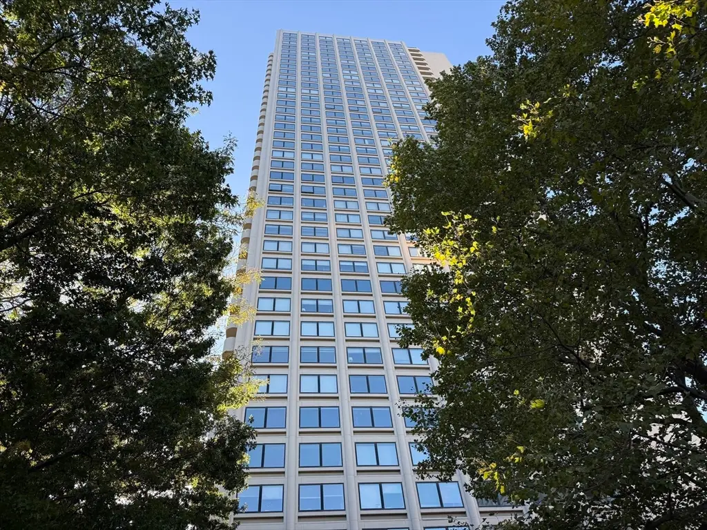 65 E India Row #PHF, Boston, MA 02110 - Image #1