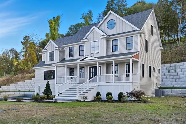 161 Bridge Street, Hamilton, MA 01982