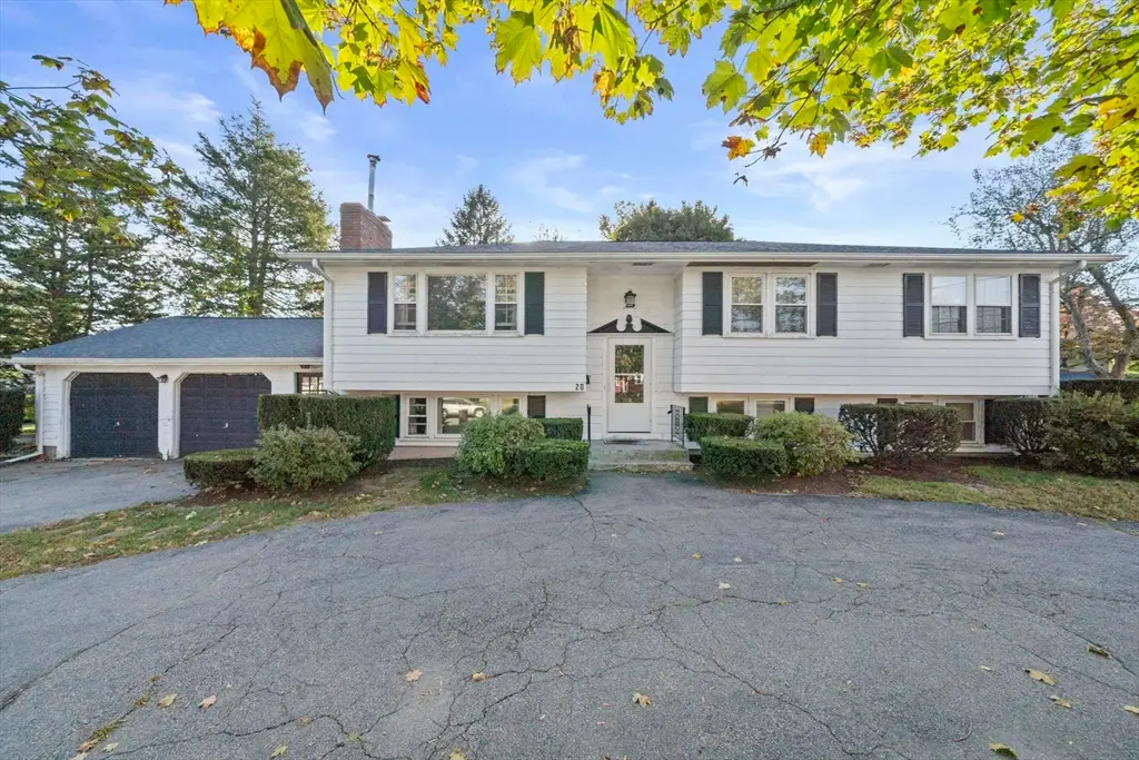 20 Woodman Cir, Weymouth, MA 02190 - Image #1