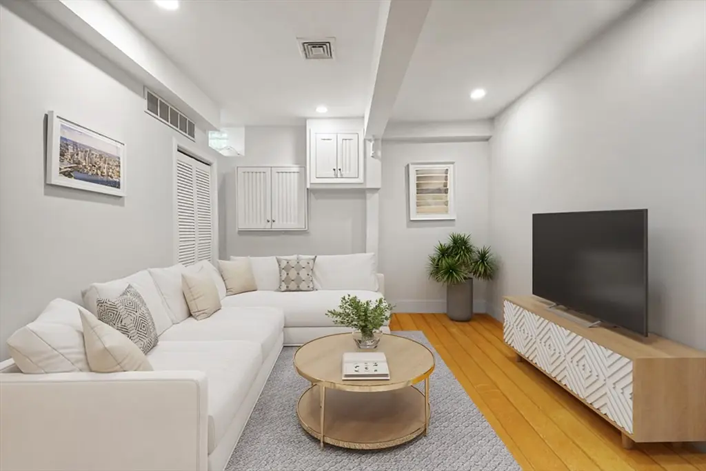 511 E 8th St #A, Boston, MA 02127 - Image #1