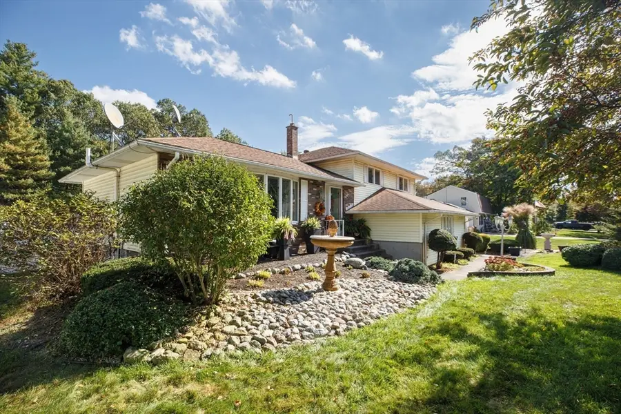 173 Colonial Dr, Ludlow, MA 01056 - Image #3