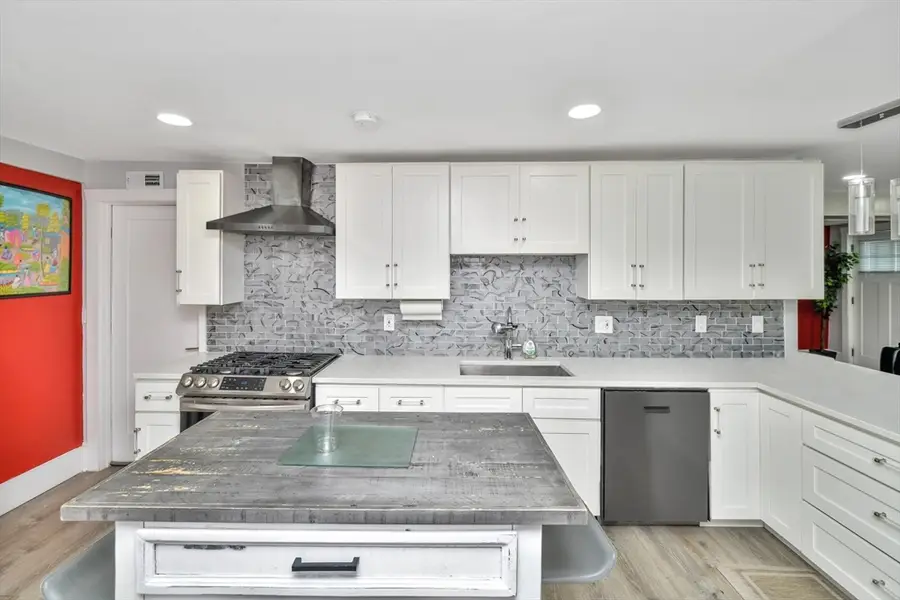 32-32R Temple St, Boston, MA 02126 - Image #2