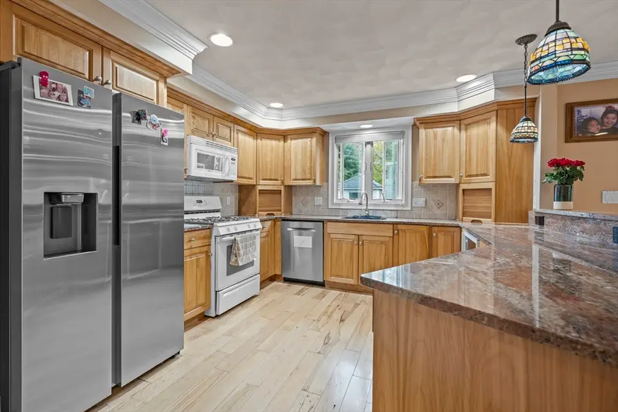 385 Sutton St #385, North Andover, MA 01845 - Image #3