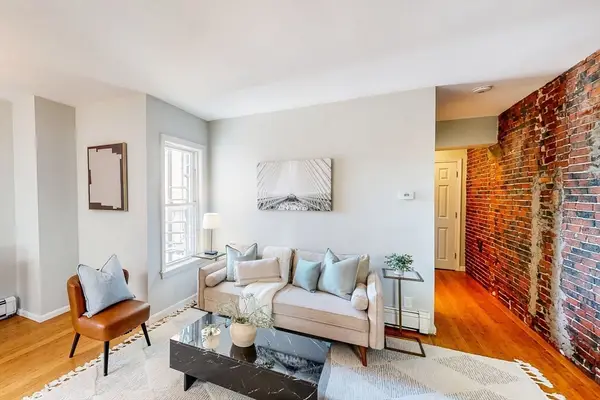 29 Eden St #3, Boston, MA 02129