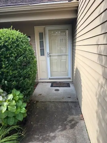 920 Ridgefield Cir #C, Clinton, MA 01510 - Image #2