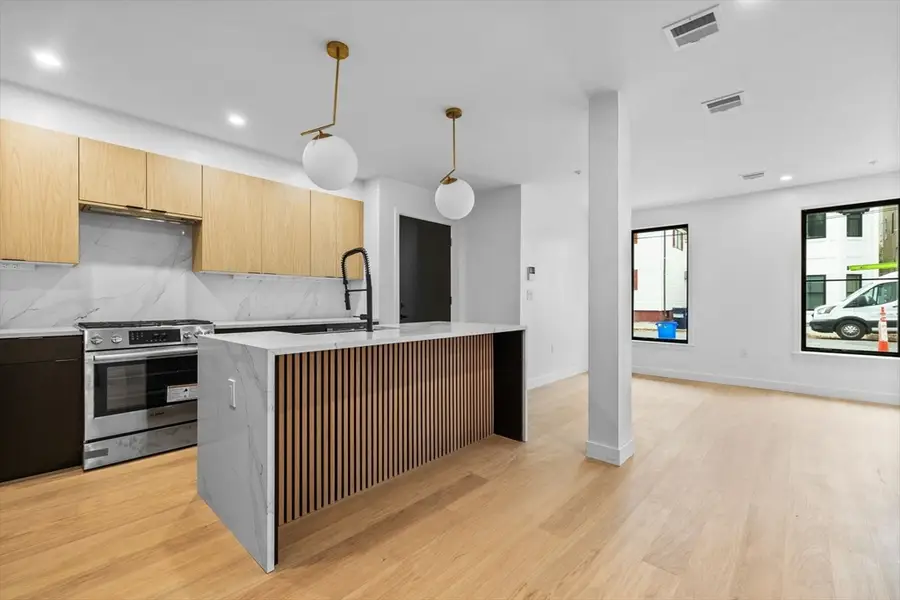 230 Everett #101, Boston, MA 02128 - Image #2
