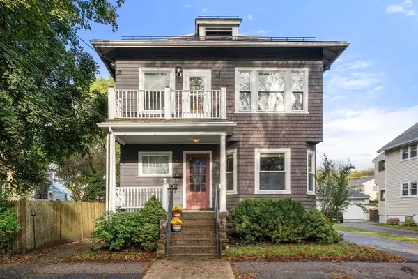 52 Hawthorne St #1, Belmont, MA 02478