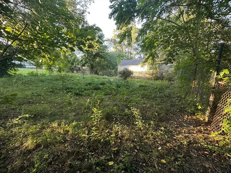 472 Buffinton St, Fall River, MA 02722 - Image #2