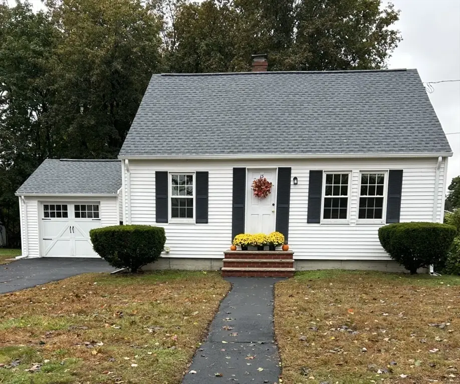 15 Beaconsfield St, Lawrence, MA 01843 - Image #1
