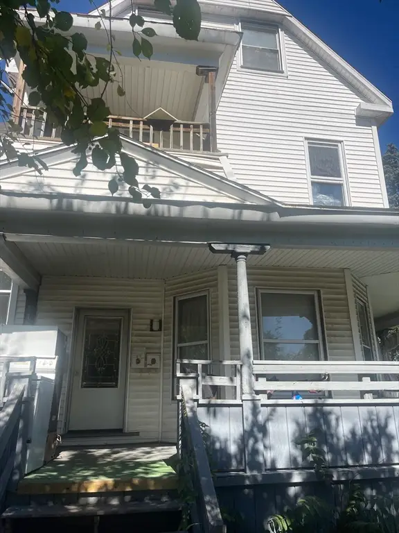 113 Franklin St, Westfield, MA 01085