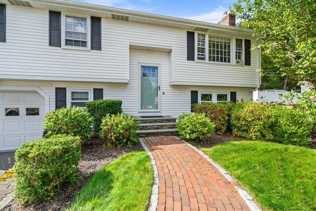 12 Patti Ln, Maynard, MA 01754 - Image #1