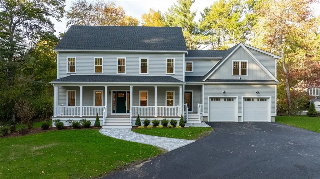 62 Larchmont Ln, Hanover, MA 02339 - Image #1