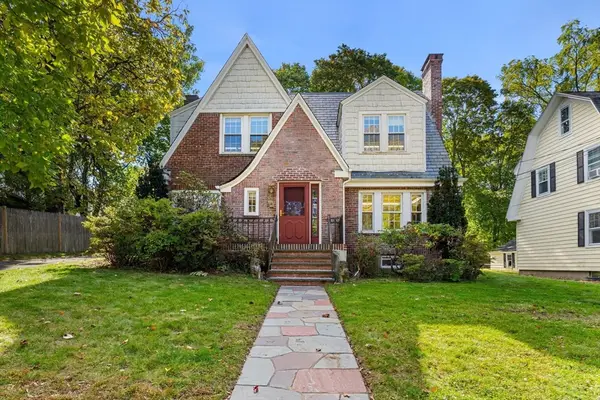 68 Vernon St, Newton, MA 02458