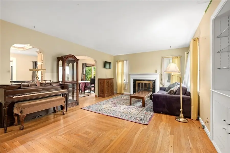 200 East St, South Hadley, MA 01075 - Image #2