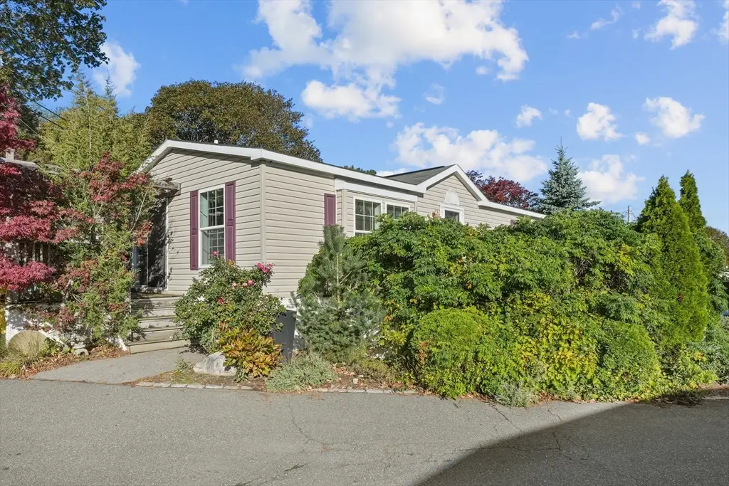 252 Newbury #1, Peabody, MA 01960 - Image #1