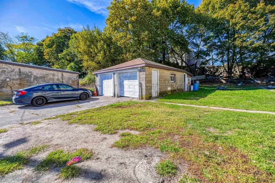 15 Higgins St, Fall River, MA 02724 - Image #2