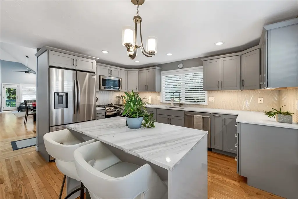 84 Hawthorne Village Rd #84, Nashua, NH 03062 - Image #1