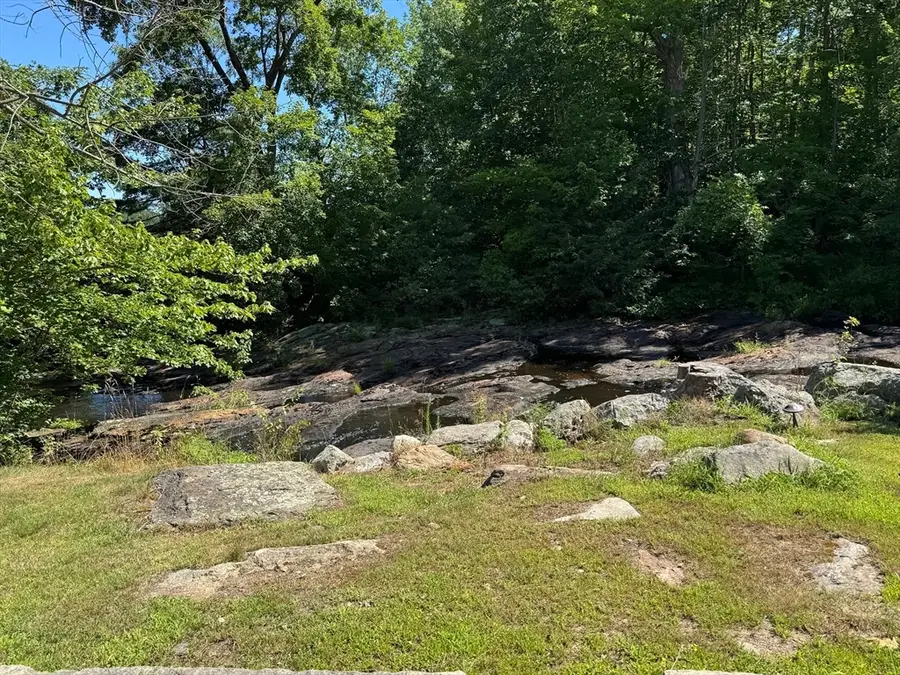 36 Mill St, New Ipswich, NH 03071 - Image #3