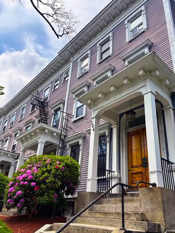 178 Bowen Street #16, Providence, RI 02906 - Image #1