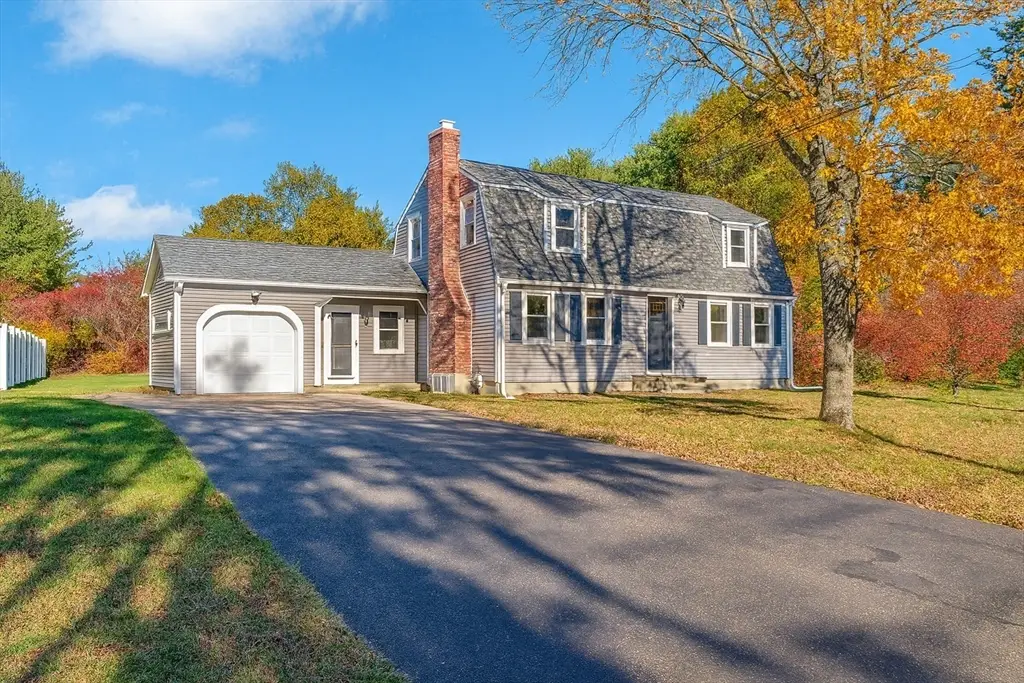 18 Beech St, Townsend, MA 01469 - Image #1