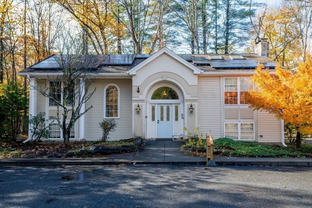 449 Berlin, Clinton, MA 01510 - Image #1