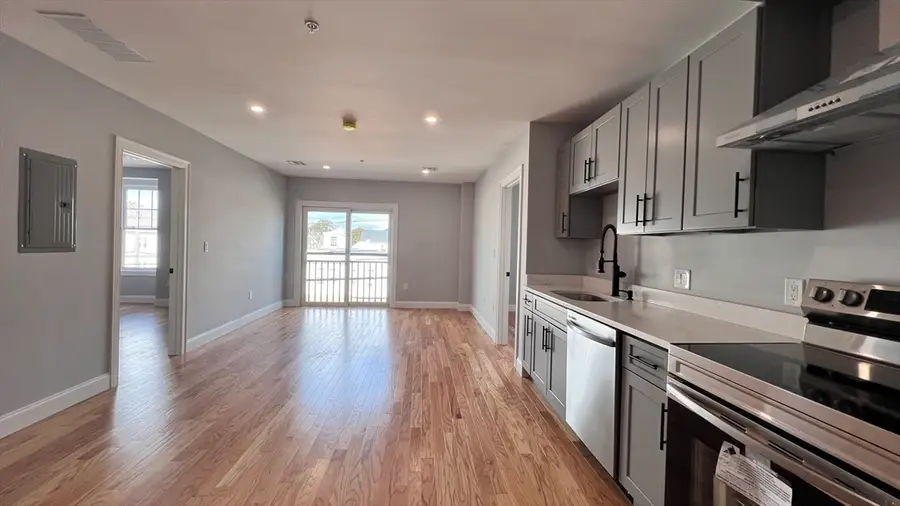 585 Washington St #model-1, Quincy, MA 02169 - Image #3