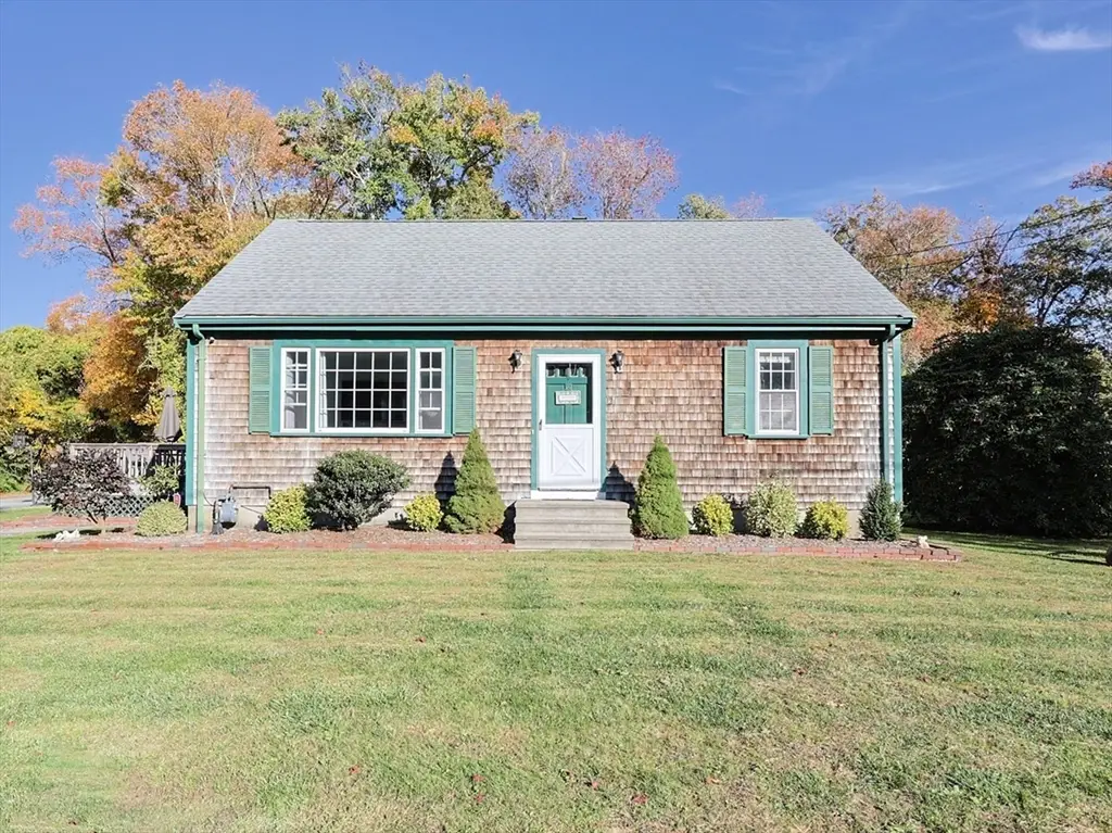 12 Randall St, Acushnet, MA 02743 - Image #1