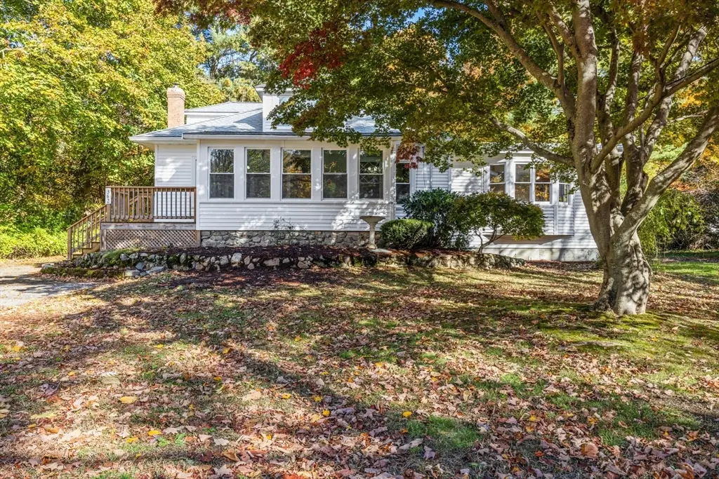 362 Lincoln St, Stoughton, MA 02072 - Image #1